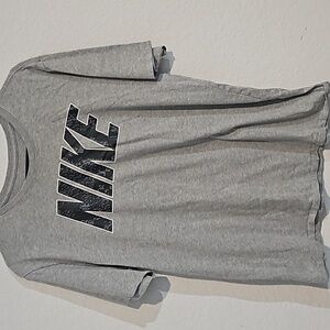 Nike Men's Gray Athletic Training Graphic Large Nike T-Shirt Size L